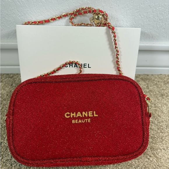 Chanel GWP AUTHENTIC cosmetic bag with added chain RED COLOR - Picture 1 of 4